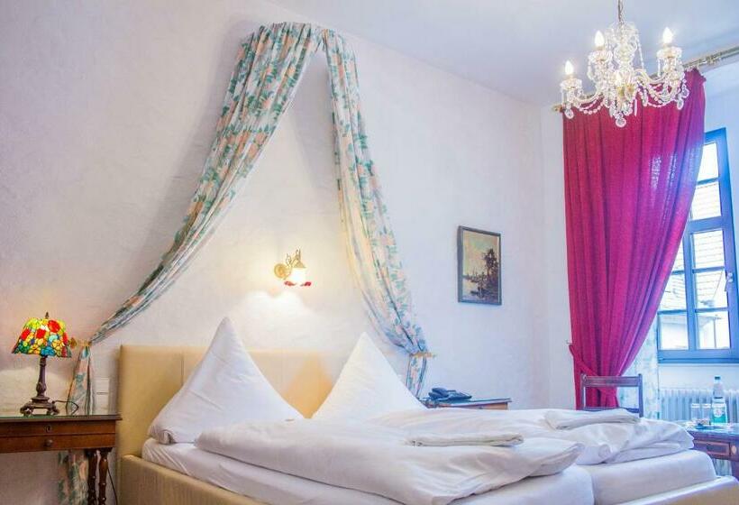 غرفة قياسية, Vier Jahreszeiten