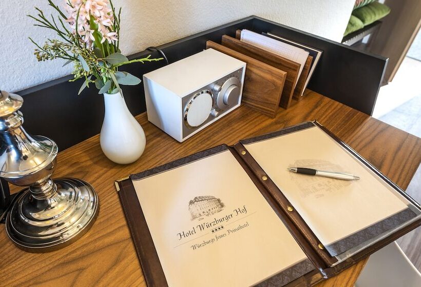 컴포트 싱글 룸, Wurzburger Hof