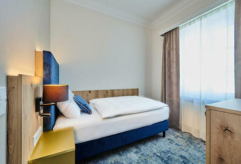 Quarto Basic Individual, Zur Post Altotting