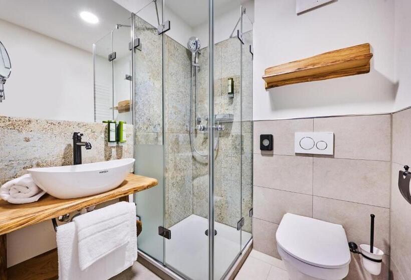 Quarto Economy Individual, Zur Post Altotting