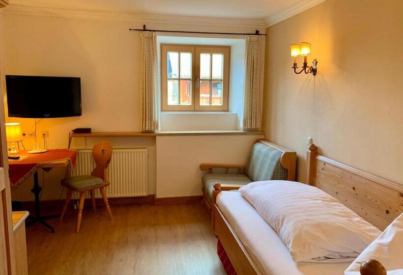 חדר סטנדרט יחיד, Zur Post