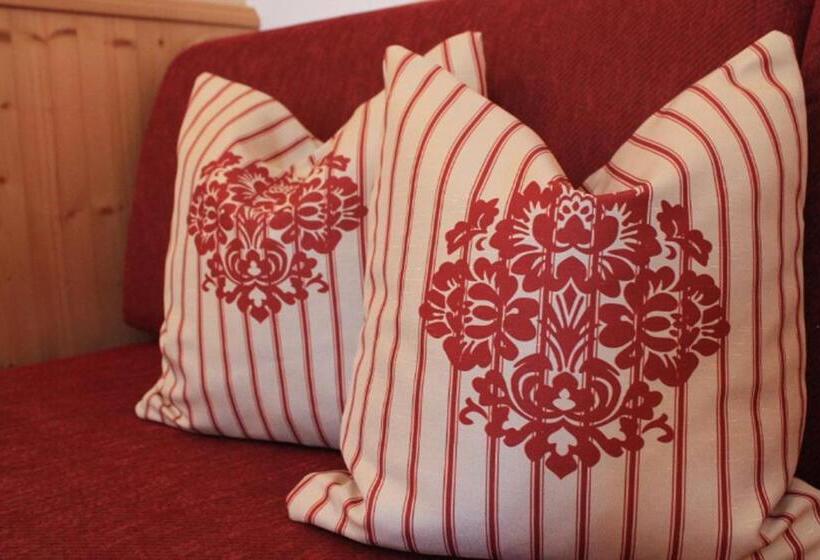 חדר סטנדרט, Zur Post