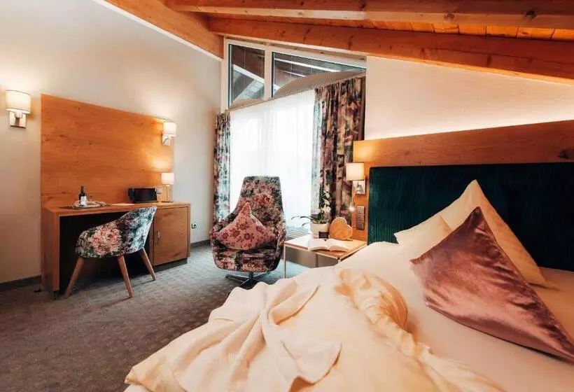 バルコニー付きシングルスタンダードルーム, Parkhotel Burgmühle