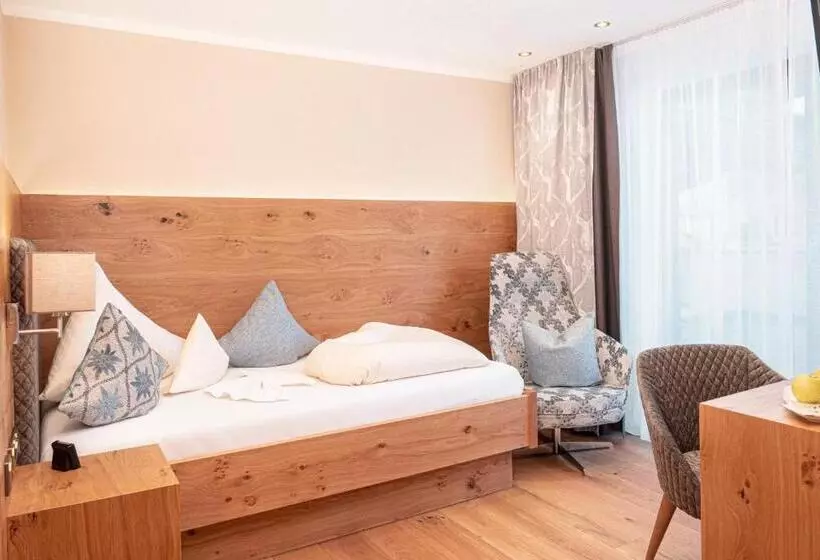 バルコニー付きシングルスタンダードルーム, Parkhotel Burgmühle