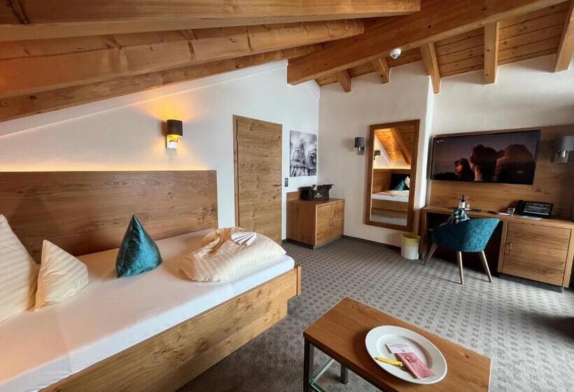 Номер Стандарт Индивидуальный с Балконом, Parkhotel Burgmühle