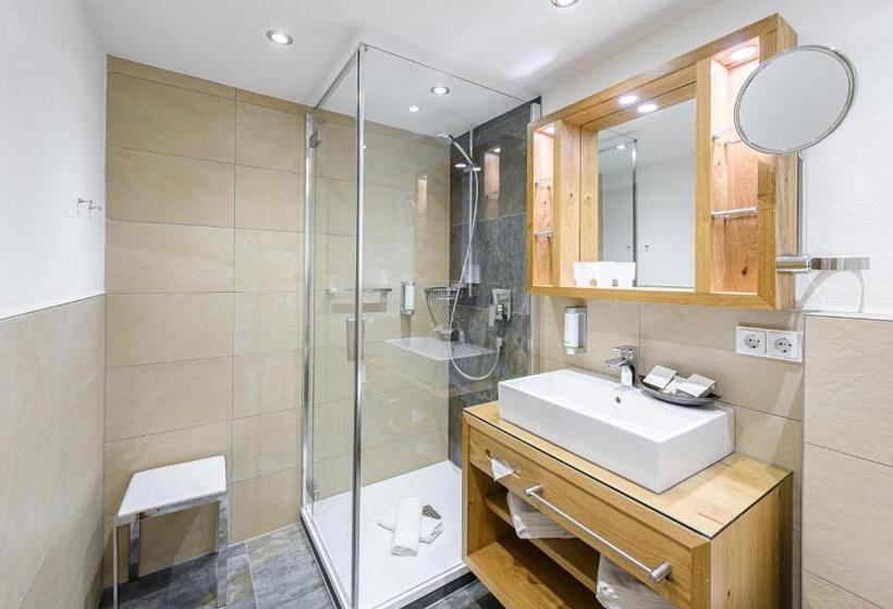 バルコニー付きシングルスタンダードルーム, Parkhotel Burgmühle