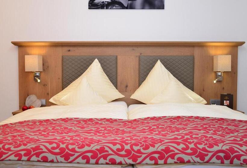 バルコニー付きデラックスルーム, Parkhotel Burgmühle