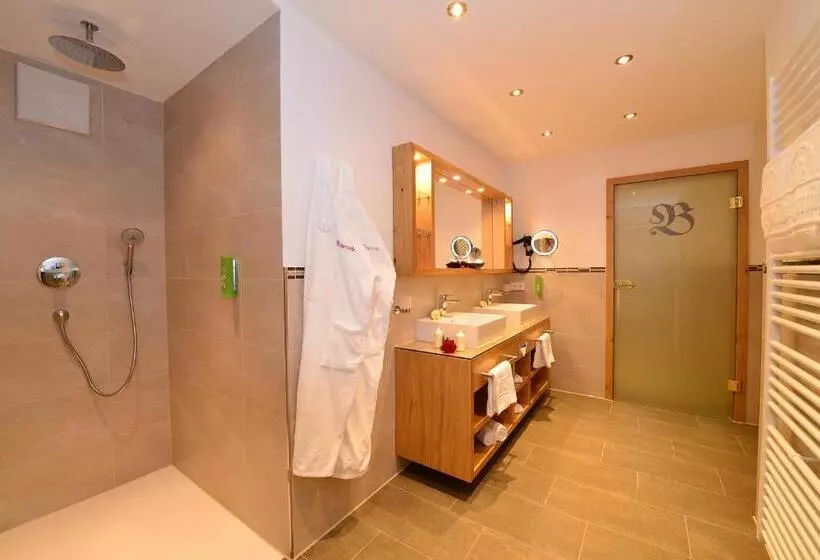 バルコニー付きジュニアスイート, Parkhotel Burgmühle