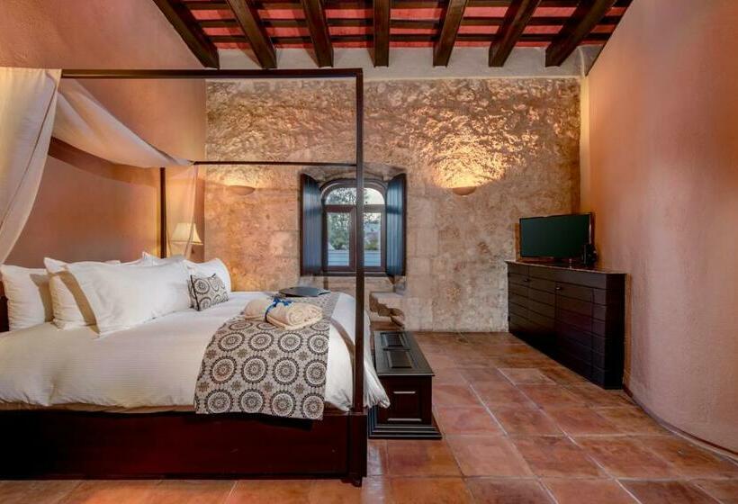 اتاق لوکس, Hodelpa Nicolas de Ovando