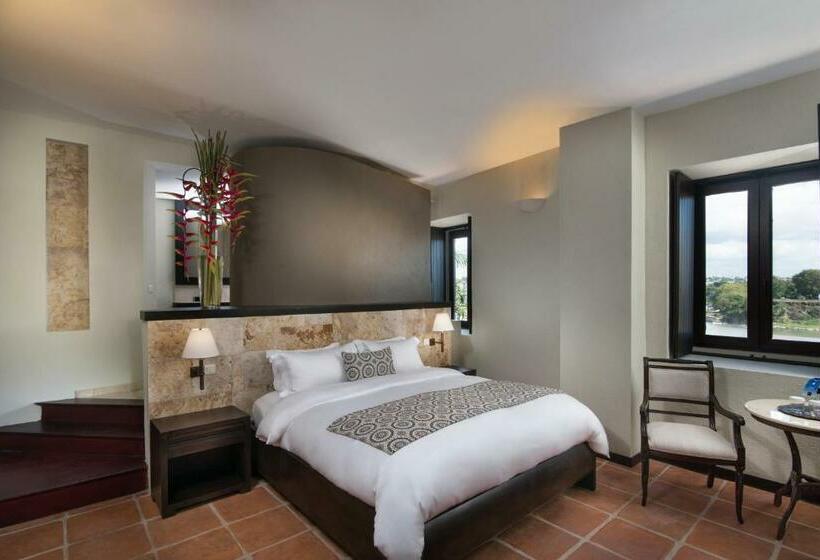 سوییت, Hodelpa Nicolas de Ovando