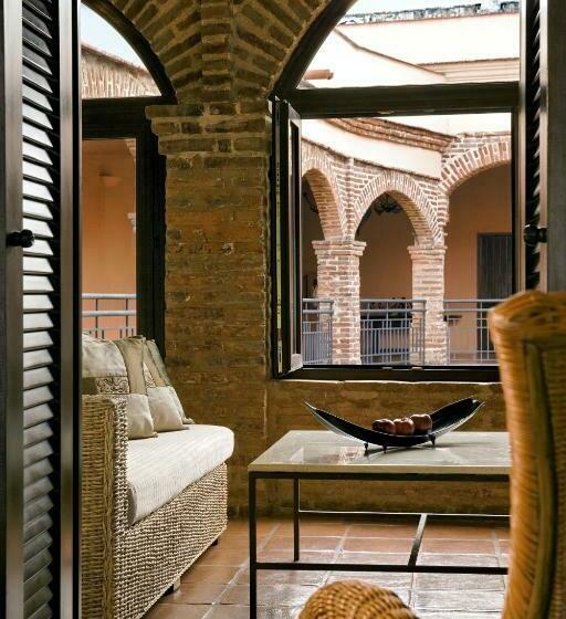 سوییت, Hodelpa Nicolas de Ovando