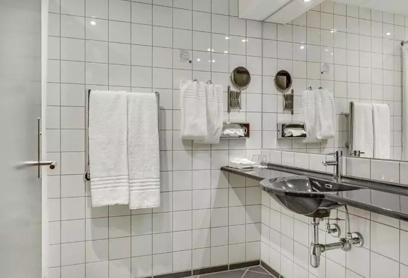 اتاق لوکس, Svendborg