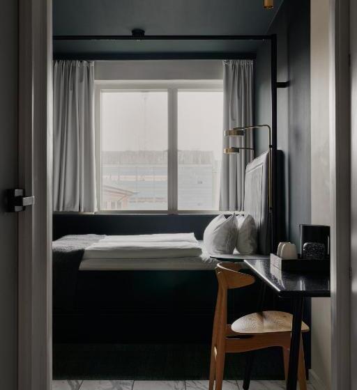 חדר בסיסי, Danmark