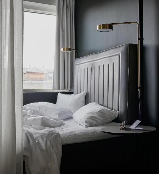 חדר בסיסי, Danmark