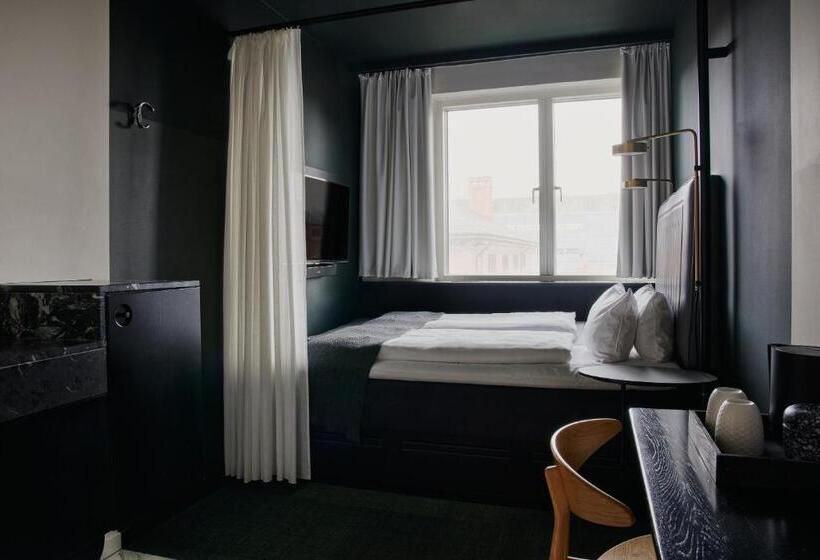 חדר בסיסי, Danmark