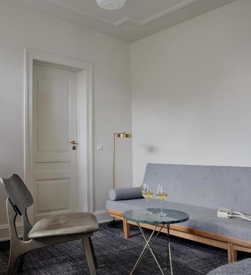 חדר סופריור, Danmark