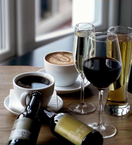 סוויטת ג'וניור, Danmark