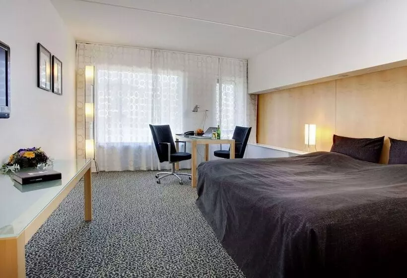 Chambre Affaires, Glostrup Park