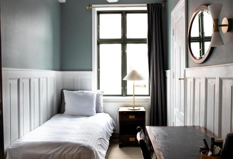 غرفة قياسية فردية, Hamlet