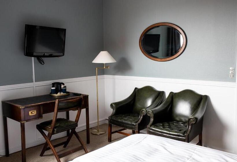 غرفة قياسية, Hamlet