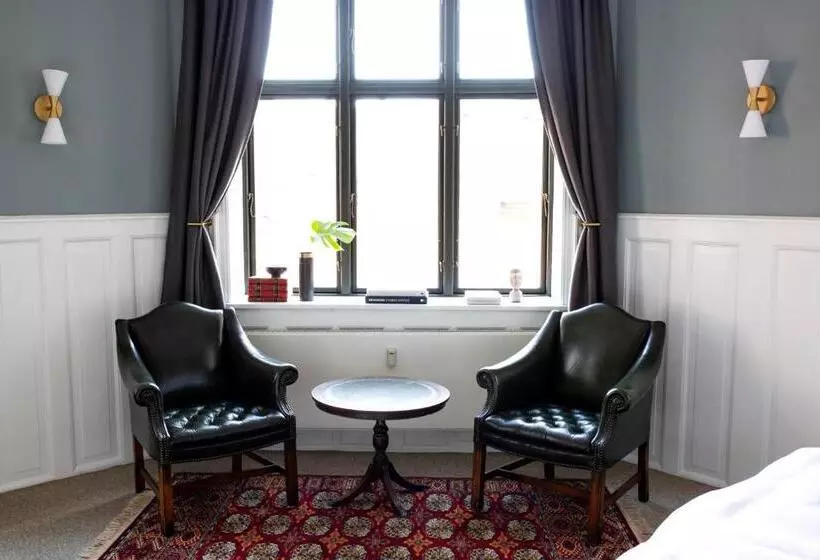 Suite, Hamlet