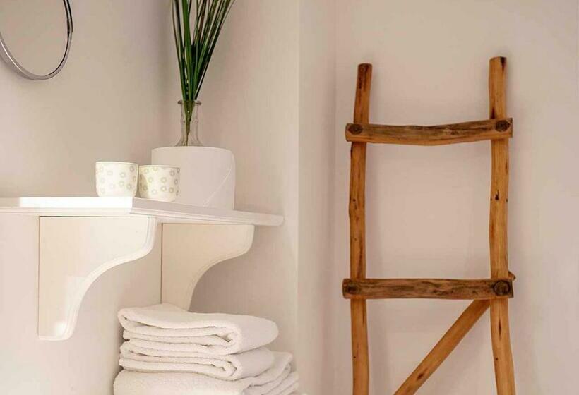 غرفة قياسية, Hjerting Bade