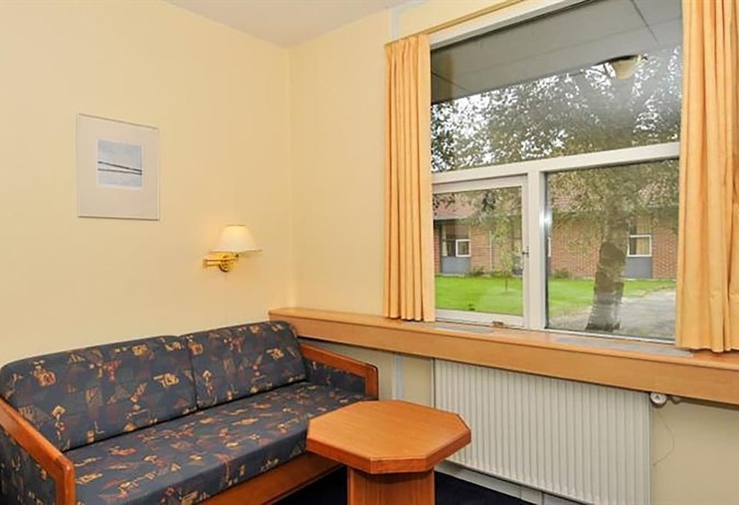 غرفة قياسية, Lynggaarden