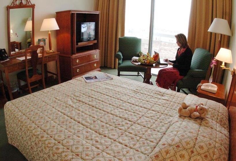 اتاق استاندارد, Treffen House Doha   Souq Waqif And Next To Msheireb Metro Station