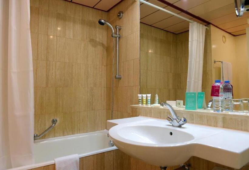 اتاق سوپریور, Treffen House Doha   Souq Waqif And Next To Msheireb Metro Station