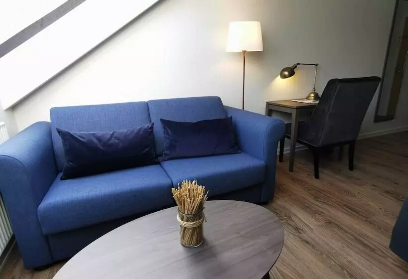 Quarto Familiar, Scheelsminde