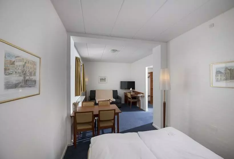 Quarto Familiar, Scheelsminde