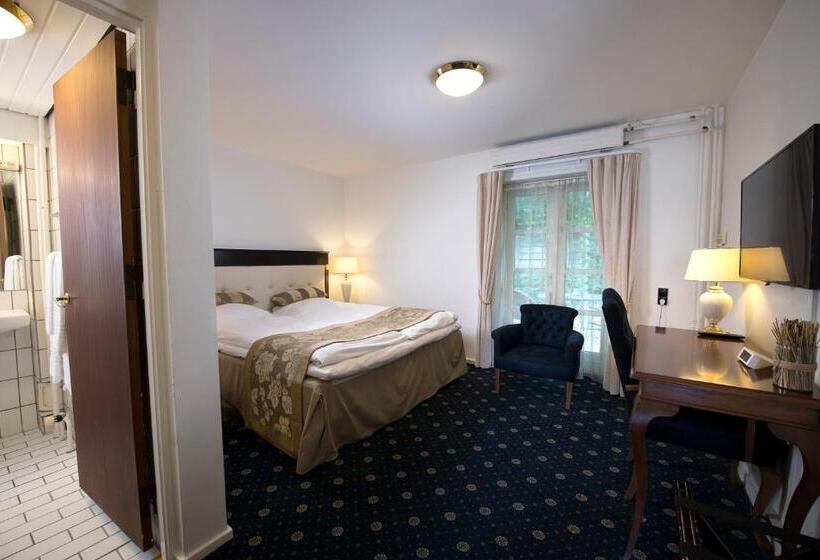 غرفة قياسية مزوَّدة بتراس, Scheelsminde