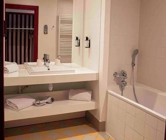 اتاق استاندارد, B&b Home Brides Les Bains Les 3 Vallées