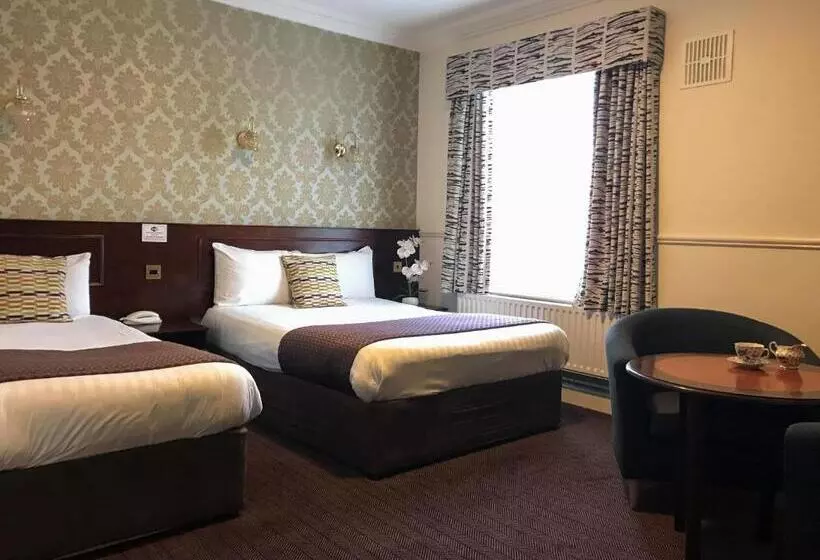 اتاق خانوادگی, Club House Hotel Kilkenny