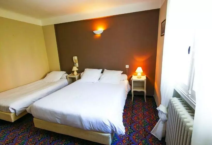 スタンダードトリプルルーム, Auberge De La Tour