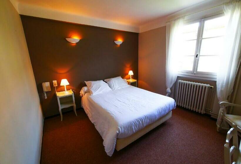 غرفة قياسية, Auberge De La Tour