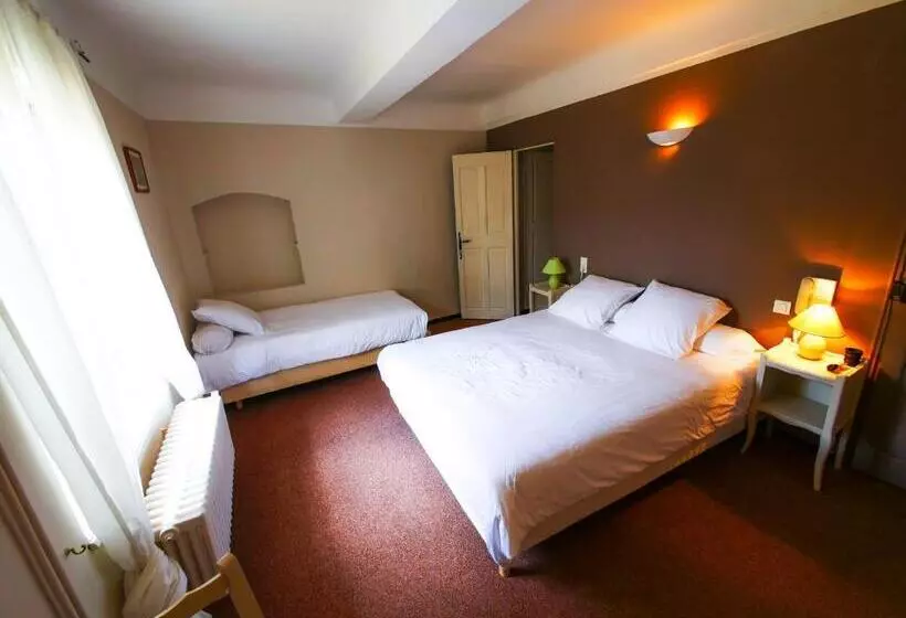 スタンダードトリプルルーム, Auberge De La Tour