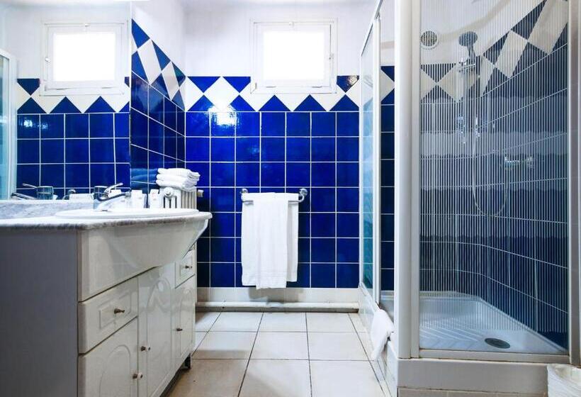 Номер Стандарт Трехместный, Auberge De La Tour