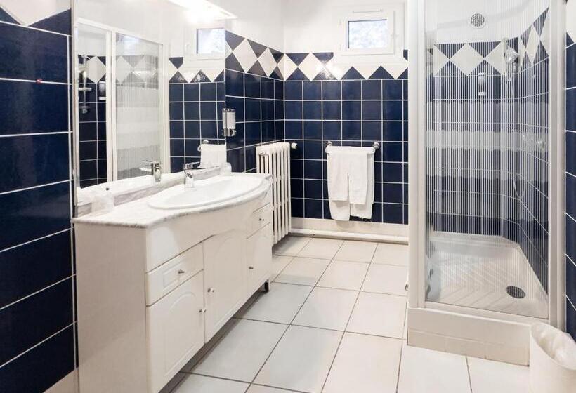 غرفة قياسية, Auberge De La Tour