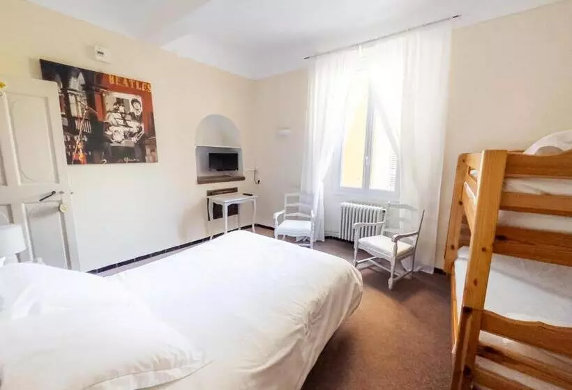 スタンダード４人部屋, Auberge De La Tour