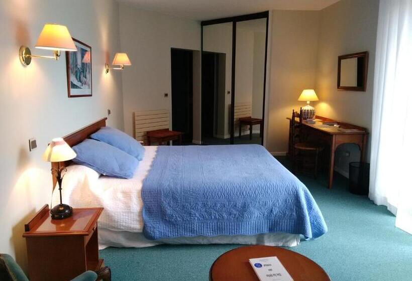 Полулюкс, Auberge Des Pins   Teritoria