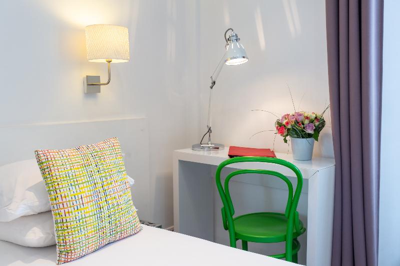 חדר סטנדרט, Yelo Lumière Powered By Sonder