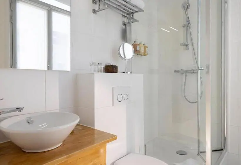 Camera Standard con Balcone, Crisol Lumière