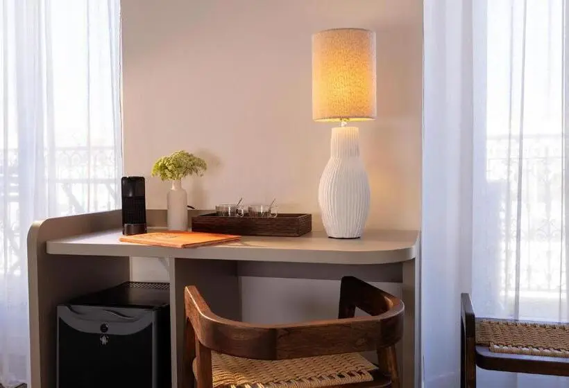 Camera Standard con Balcone, Crisol Lumière