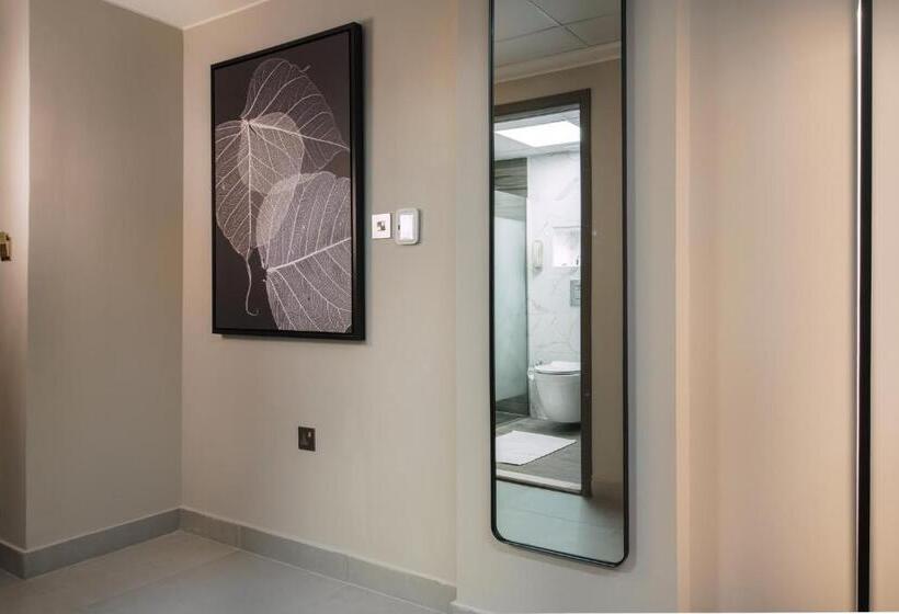 اتاق سوپریور با چشمانداز شهر, Holiday International