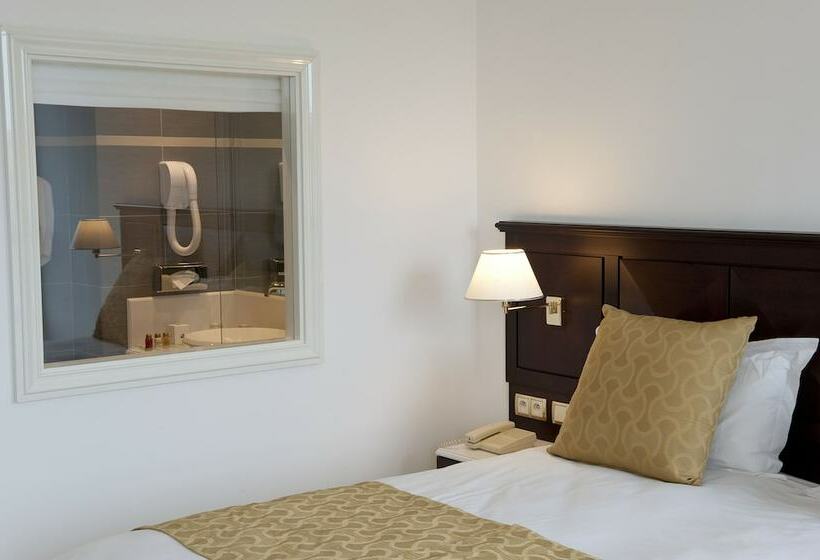 コンフォートルーム, Aston La Scala