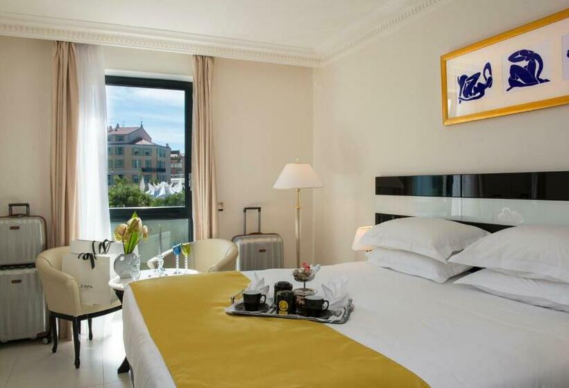 プレミアムルーム, Aston La Scala