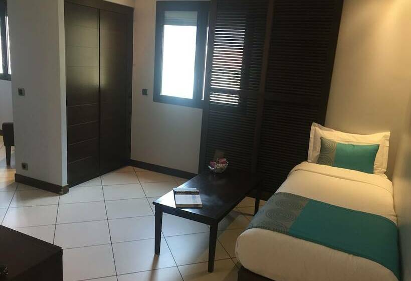 スタンダードトリプルルーム, Aston La Scala