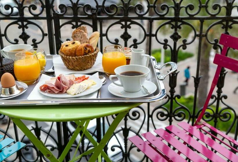 חדר סופריור, Yelo Lumière Powered By Sonder