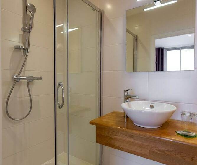 חדר סטנדרט, Yelo Lumière Powered By Sonder